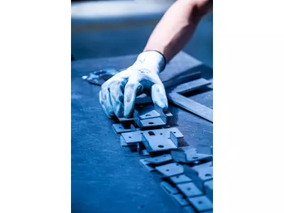 Taglio e Piega Lamiera.jpg